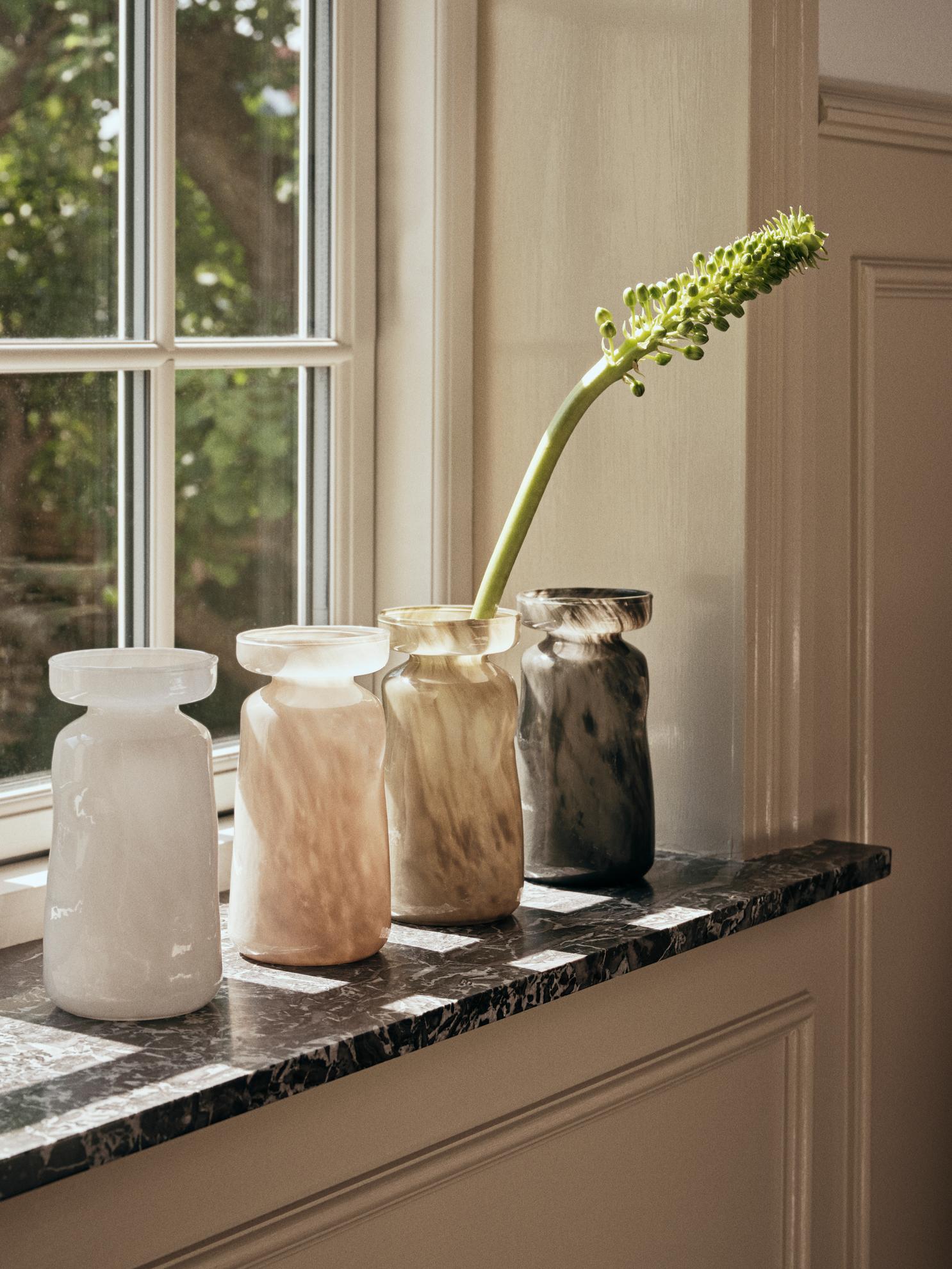 Solai Vase, taupe warm grey