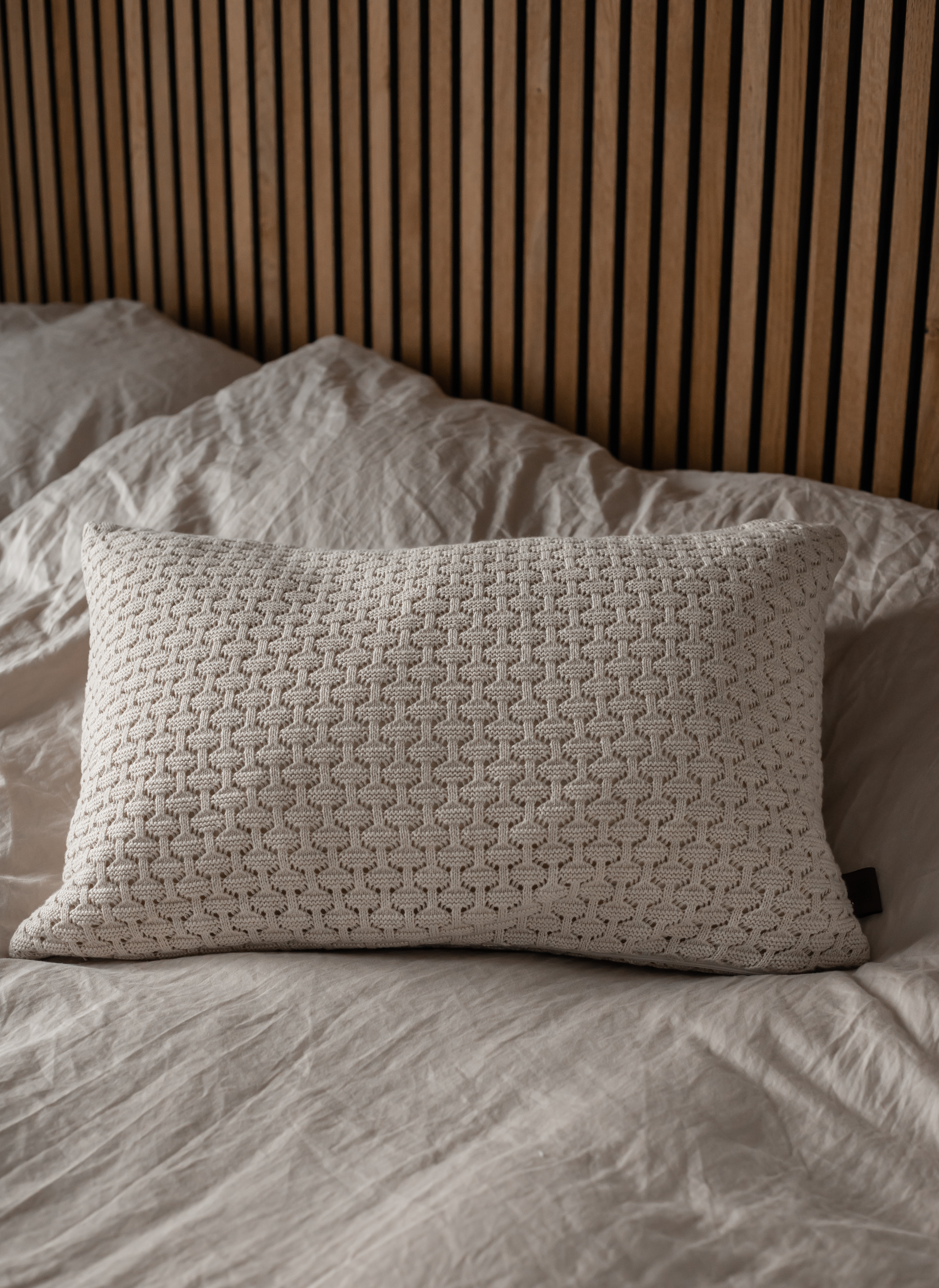 Gestrickter Kissenbezug aus Bio-Baumwolle, 60x40 cm, Beige/Melange Gestrickter Kissenbezug aus Bio-Baumwolle, 60x40 cm, Beige/Melange